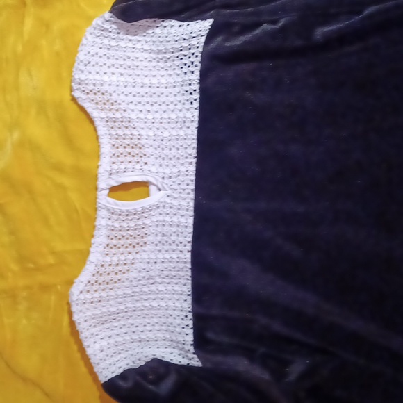 Black velvet with white lace yoke, goth top, M - Picture 4 of 4